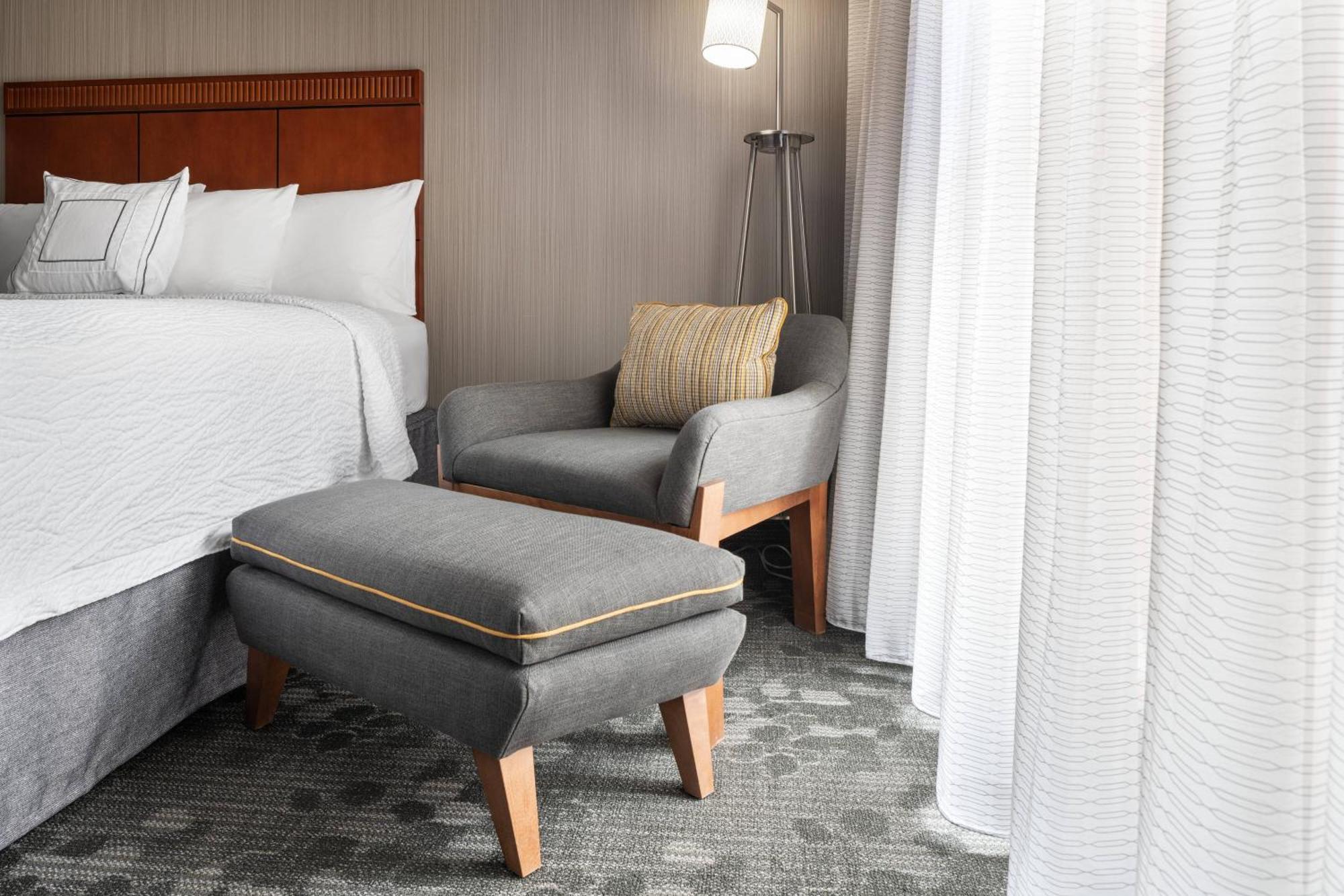 Courtyard By Marriott Boulder Hotel Bagian luar foto