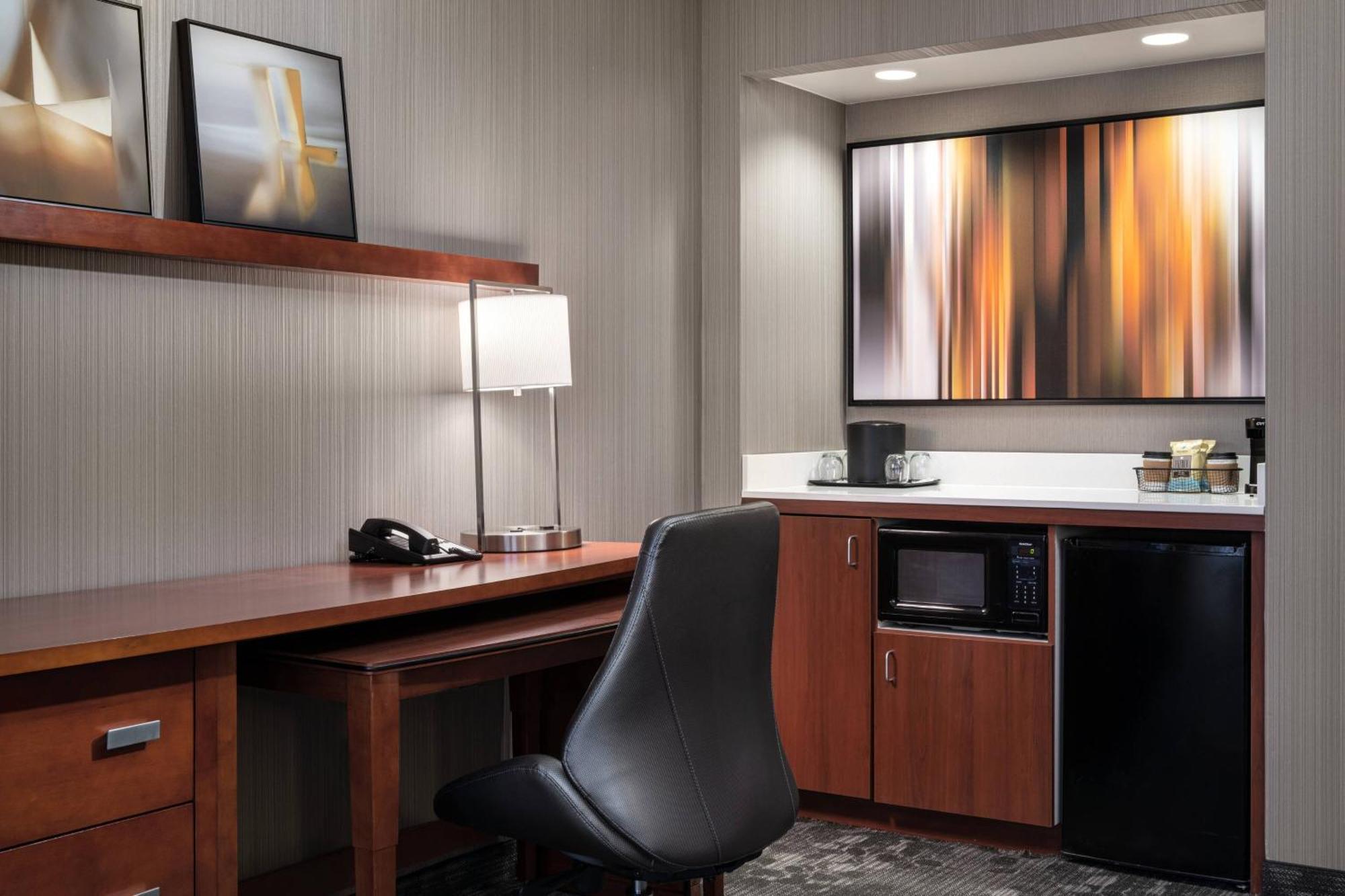 Courtyard By Marriott Boulder Hotel Bagian luar foto